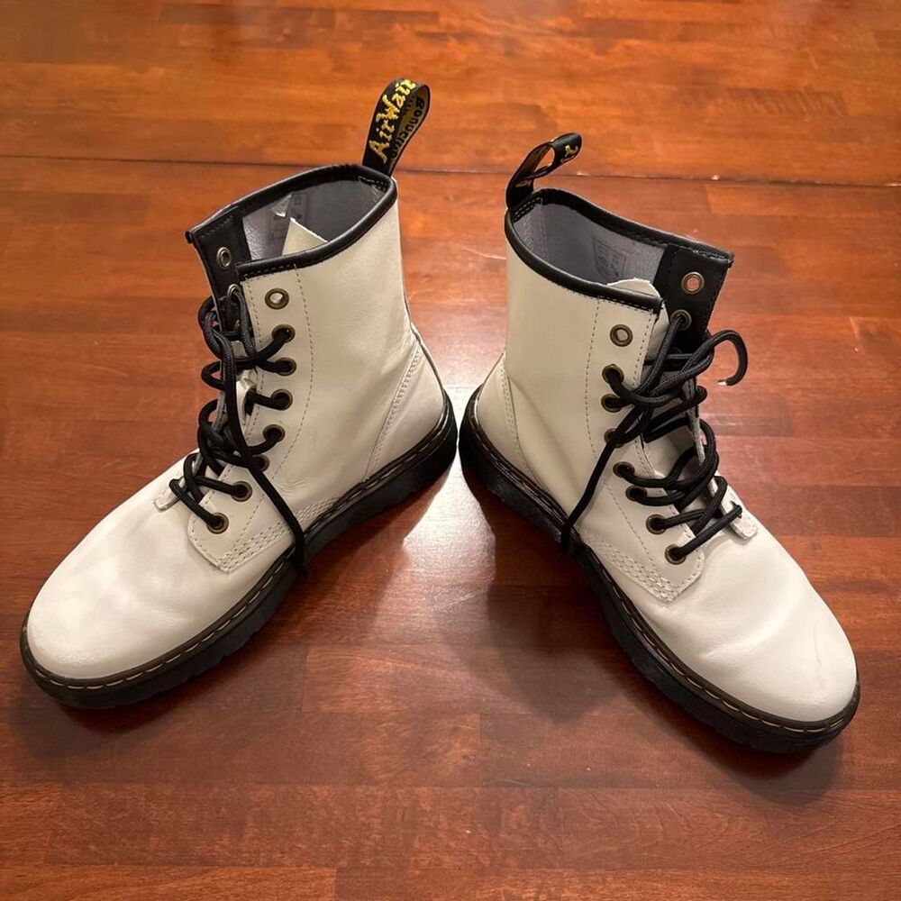 Doc Dr. Martens White Zavala Combat Boots Air Wave Women's 7 / Mens 6 Unisex